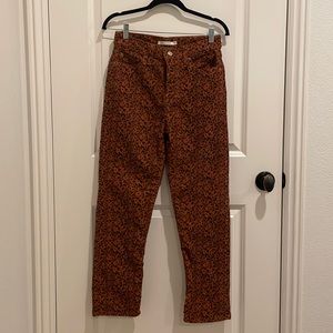 Levi’s Wedgie Straight Corduroy Leopard Cheetah pants, Size 27